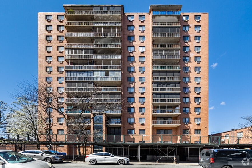 3520 147th St, Flushing, NY for lease - Building Photo - Image 2 of 4