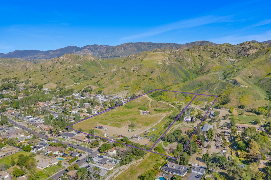 11326 Wheatland Ave, Sylmar, CA à vendre - Photo du bâtiment - Image 1 de 20