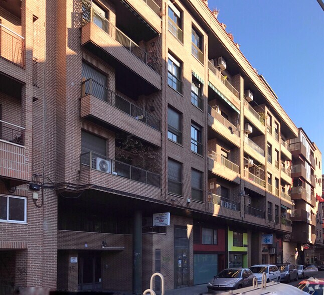 Calle Banderas de Castilla, 37, Talavera de la Reina, Toledo à louer - Photo du bâtiment - Image 2 de 4