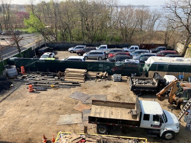 509 Brush Ave, Bronx, NY à louer - Photo du bâtiment - Image 2 de 11