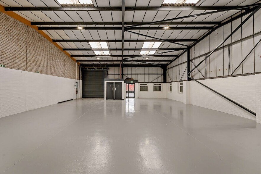 Westbrook Rd, Manchester à louer - Photo du bâtiment - Image 3 de 9