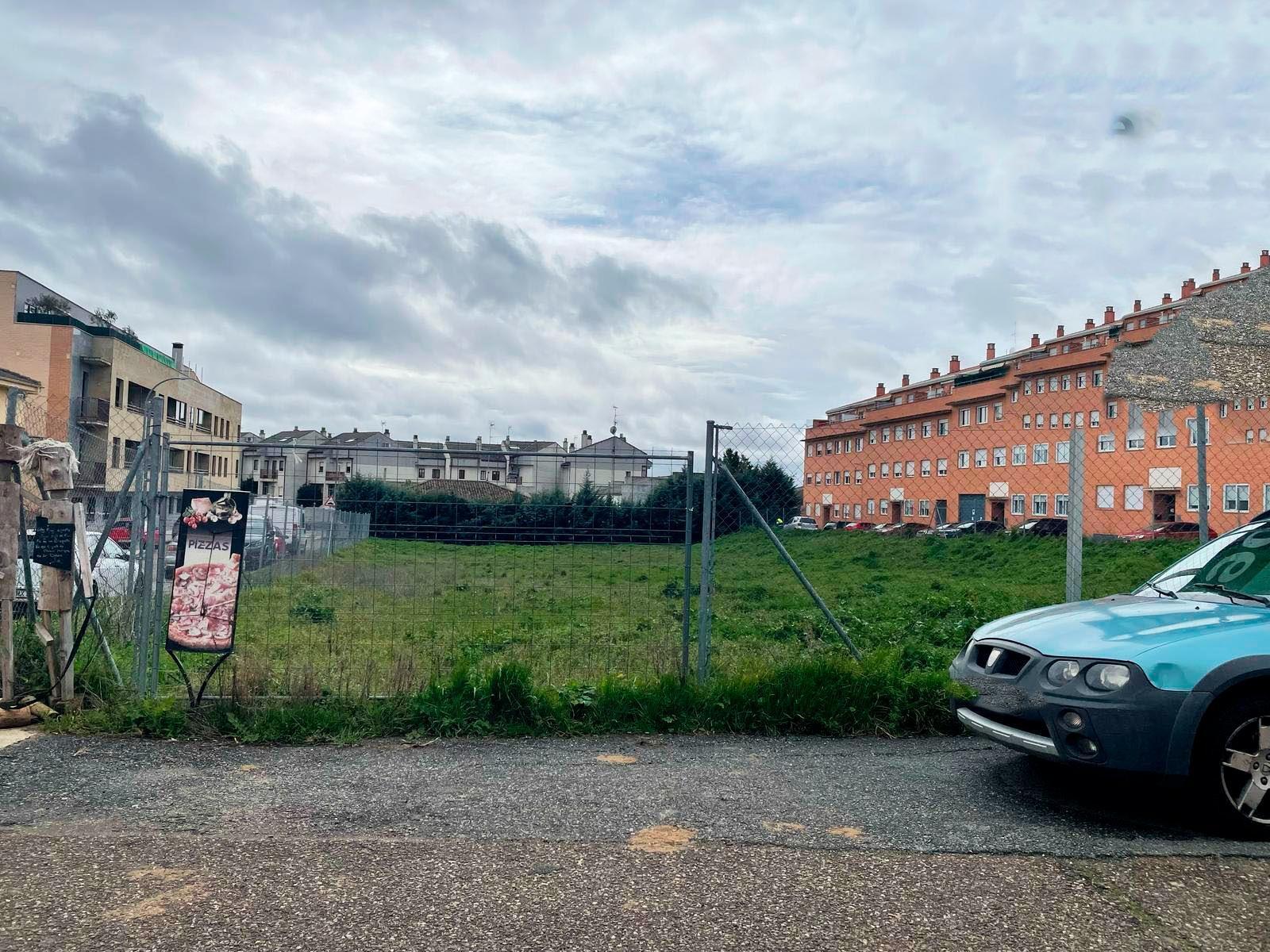 Land in Villares de la Reina for sale Building Photo- Image 1 of 26