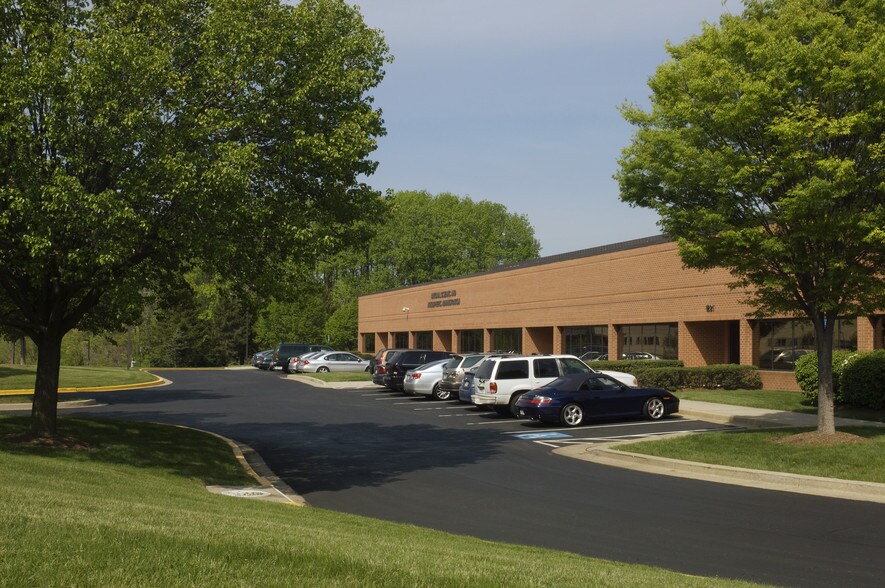 1220 Caraway Ct, Largo, MD à louer - Photo du bâtiment - Image 2 de 3