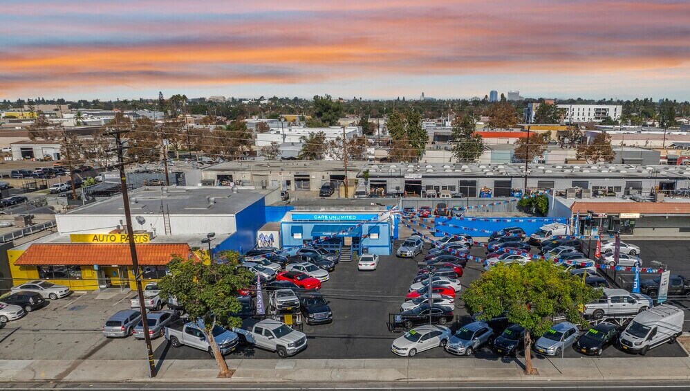 2301 W 1st St, Santa Ana, CA à vendre Photo principale- Image 1 de 2