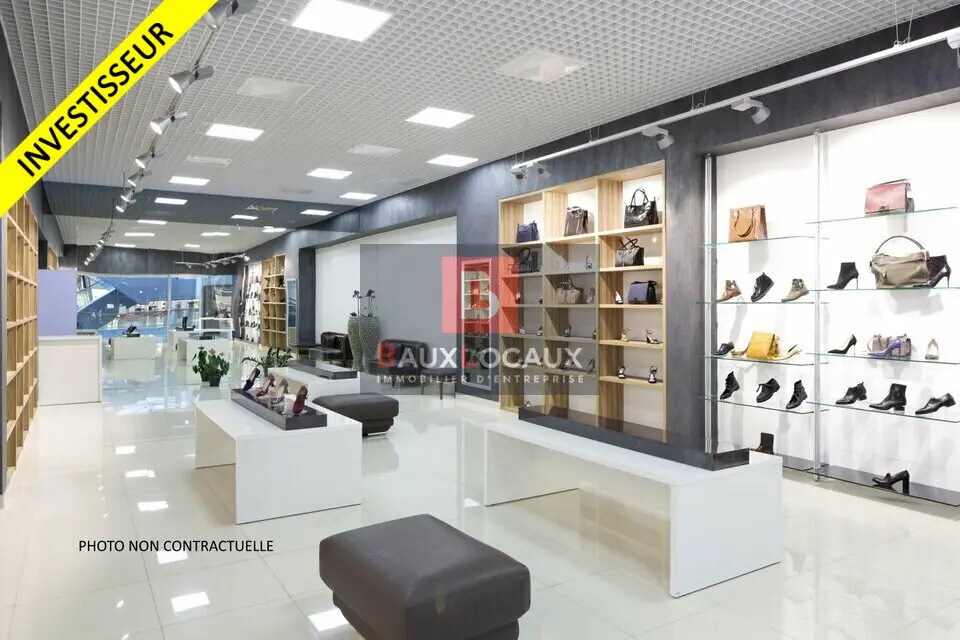 Retail in Nîmes for sale Interior Photo- Image 1 of 2