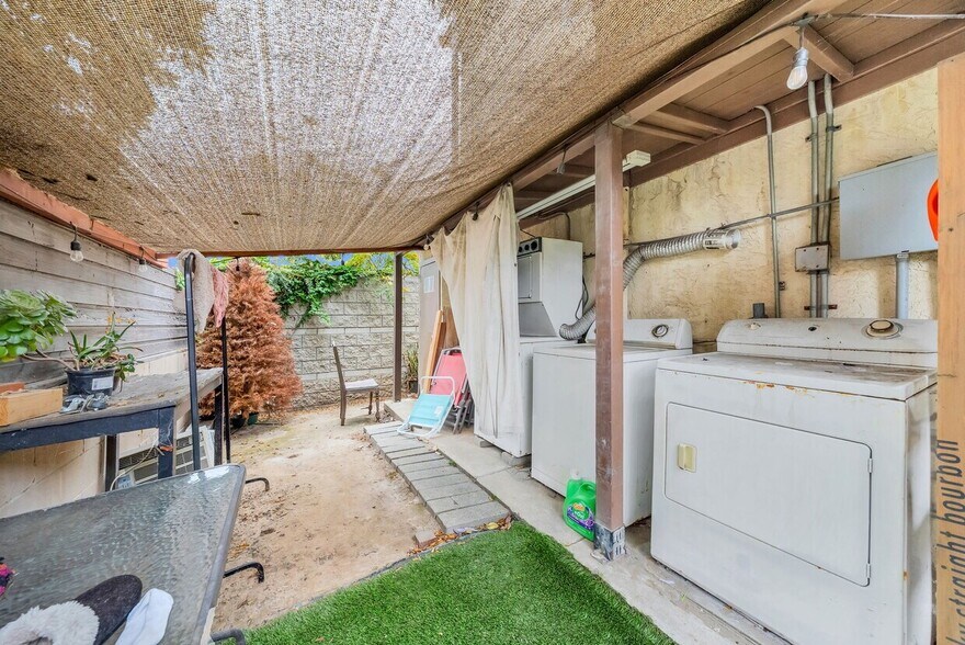 3018-20 Nimitz Blvd, San Diego, CA à vendre - Photo du bâtiment - Image 3 de 21