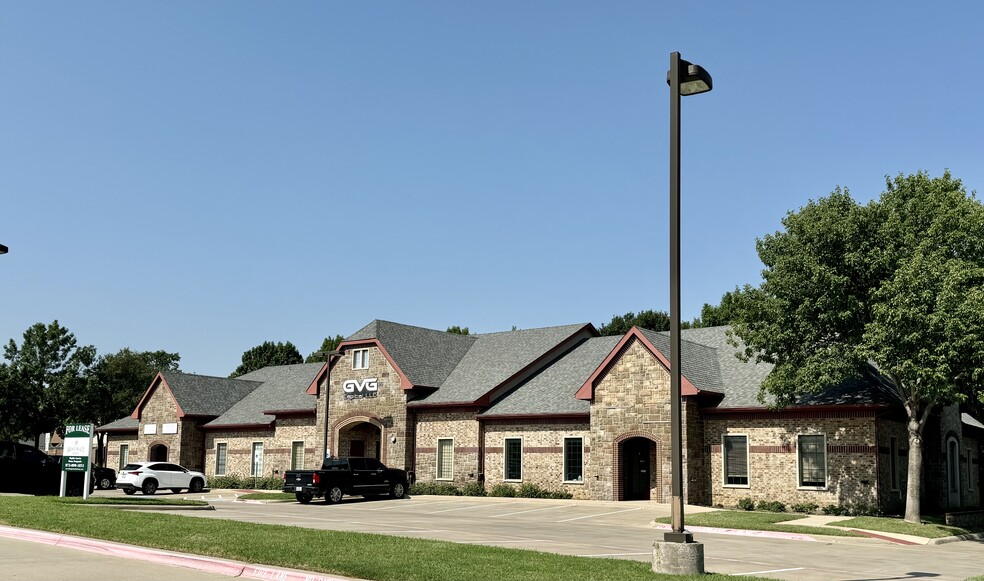 4305 Windsor Centre Trl, Flower Mound, TX for lease - Building Photo - Image 1 of 3