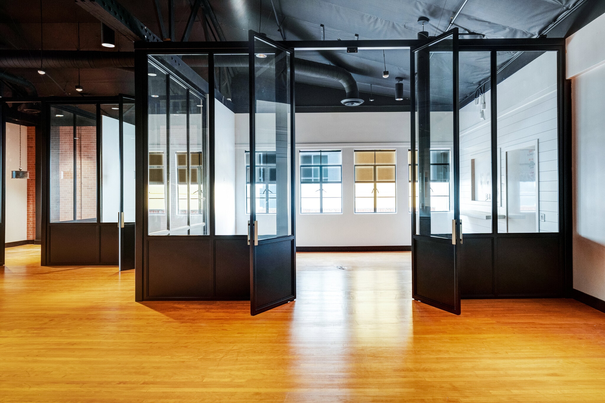 200-208 N Broadway, Santa Ana, CA for lease Interior Photo- Image 1 of 12