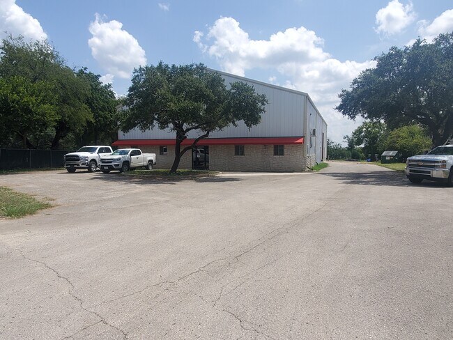 Plus de détails pour 4938 Enterprise Dr, San Antonio, TX - Industriel à louer