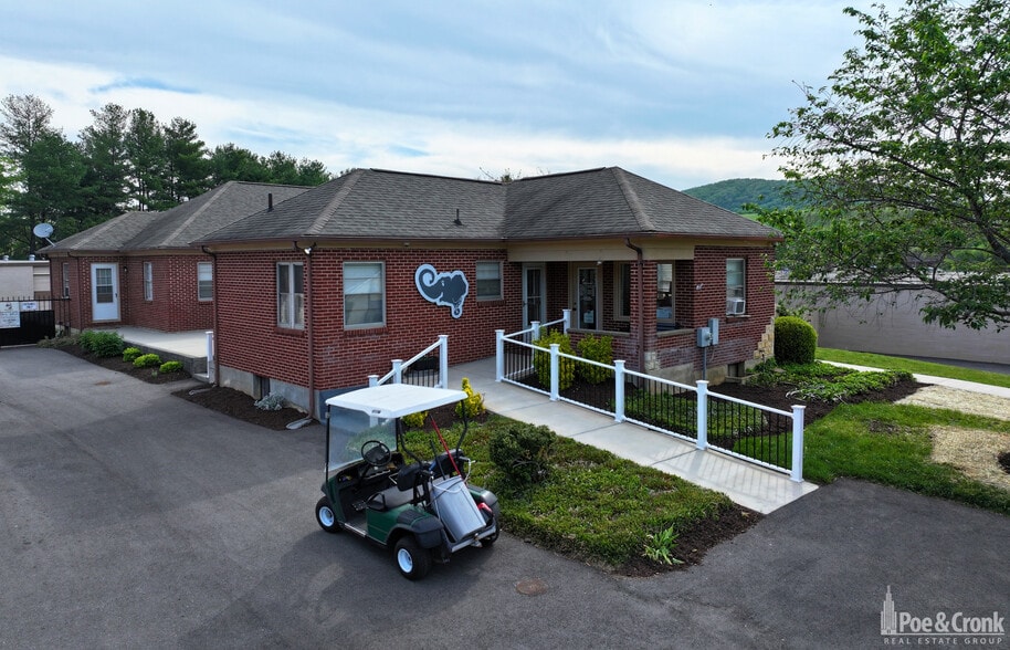 1524 Patrick Rd NE, Roanoke, VA for lease - Building Photo - Image 2 of 27