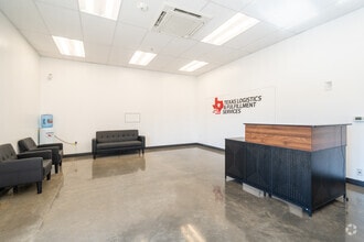 12900 W Airport Blvd, Sugar Land, TX for lease Lobby- Image 2 of 15