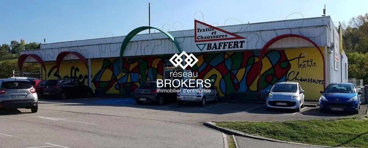 Commerce de détail dans Châteauvilain à vendre Photo du bâtiment- Image 1 de 4