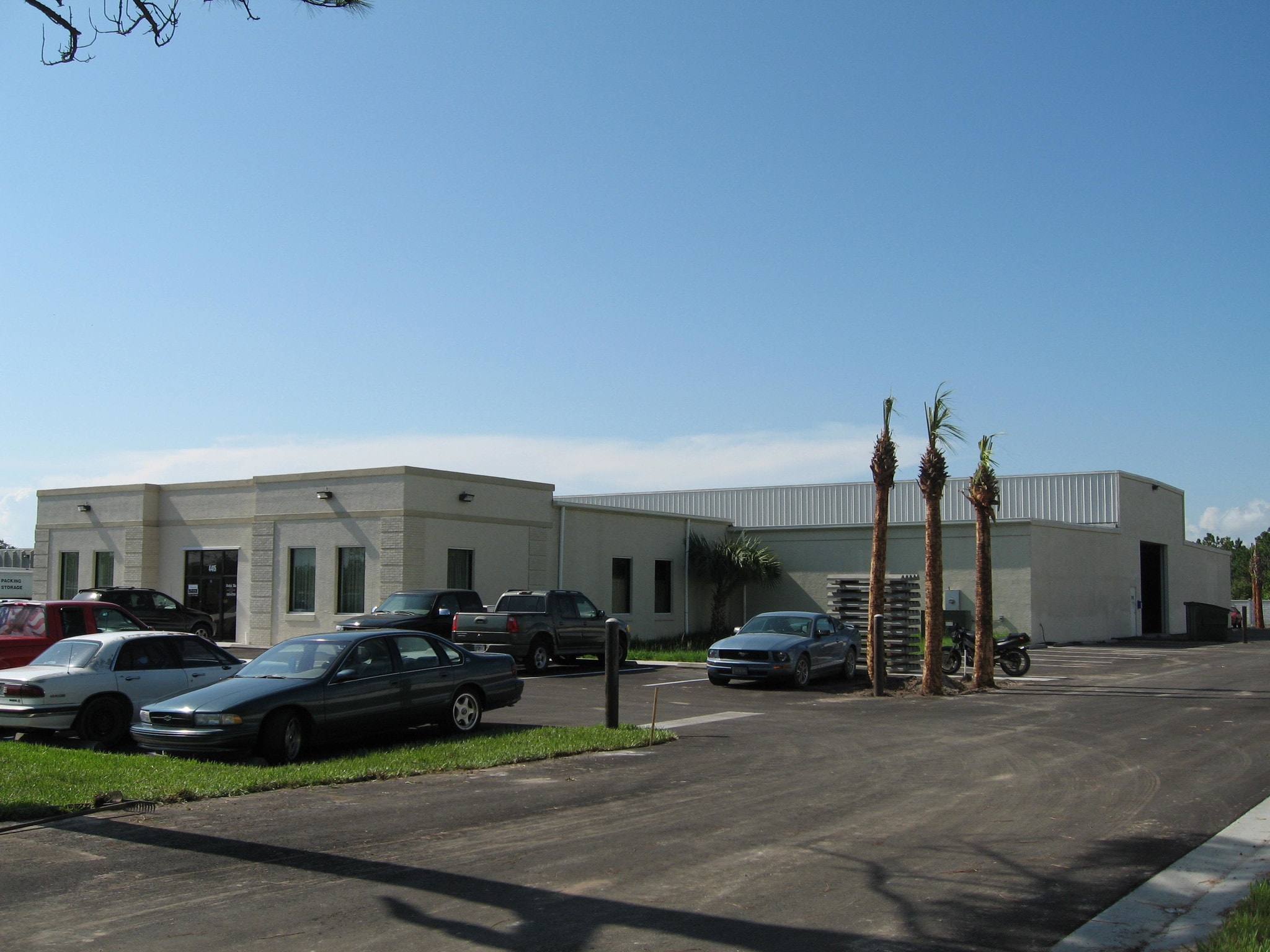 4415-4429 77th St, Vero Beach, FL for lease Primary Photo- Image 1 of 4