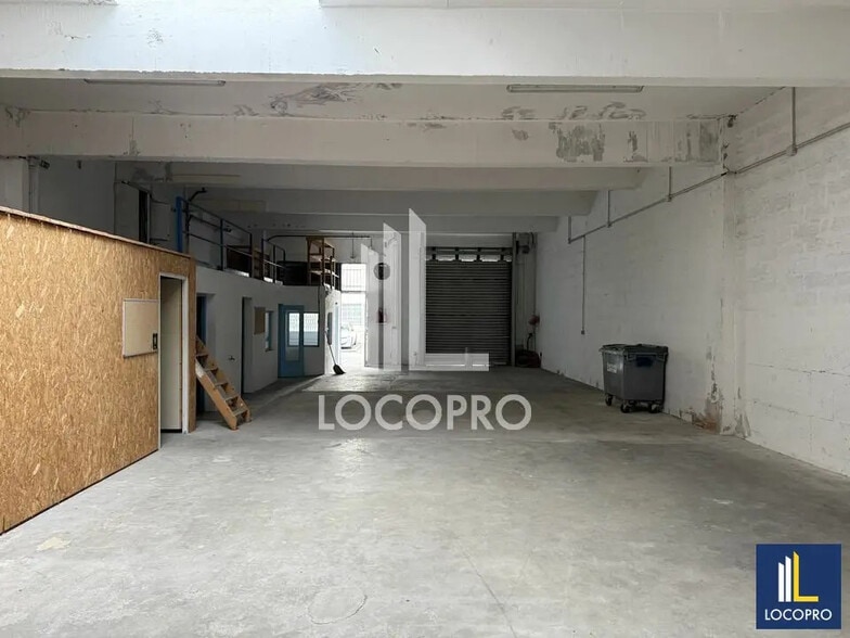 Flex in Saint-Laurent-du-Var for lease - Building Photo - Image 2 of 3