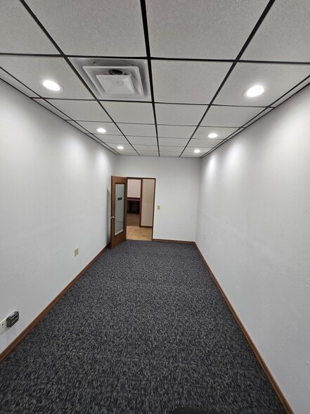 2728 Williams Ave, Woodward, OK for lease - Interior Photo - Image 3 of 21