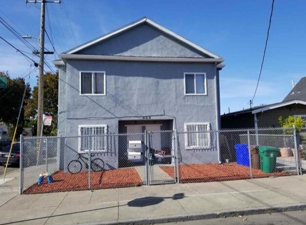 203 Bissell Ave, Richmond, CA à vendre - Photo principale - Image 1 de 24
