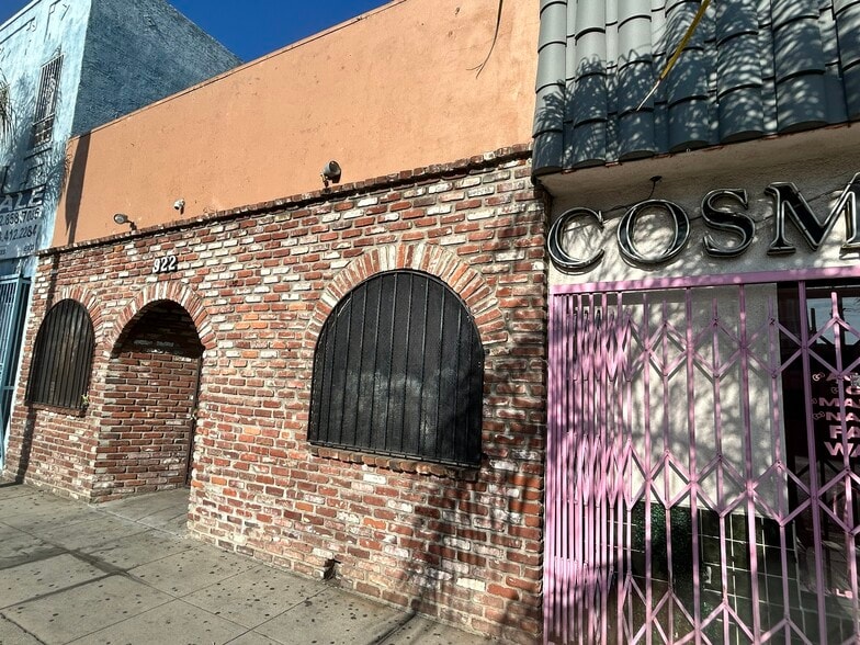 922 S Atlantic Blvd, East Los Angeles, CA for sale - Building Photo - Image 2 of 12