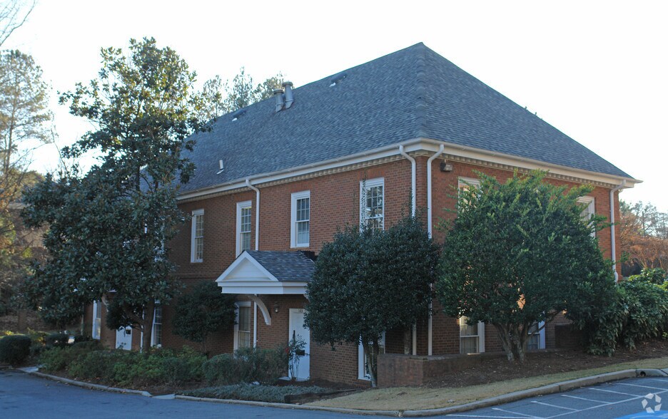 1340 Center Dr, Atlanta, GA for lease - Building Photo - Image 3 of 3