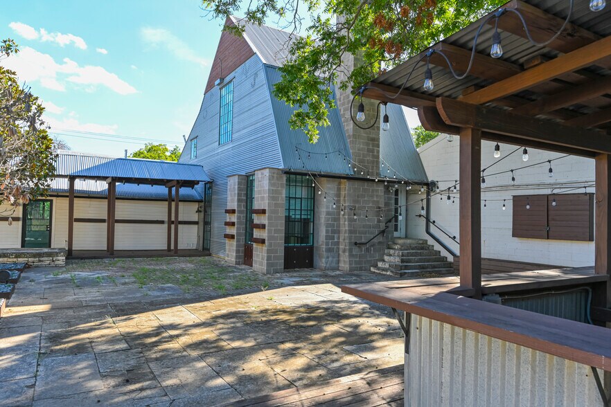 1818 W 35th St, Austin, TX à louer - Photo du bâtiment - Image 2 de 2