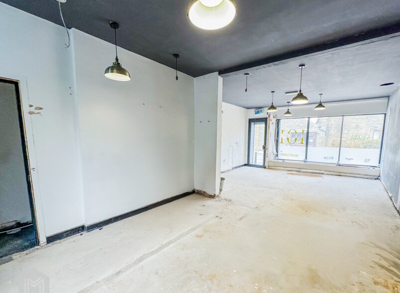 72 Market St, Bury for sale - Interior Photo - Image 3 of 3