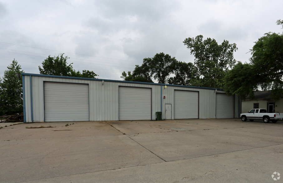 24227 Hufsmith-Kohrville Rd, Tomball, TX for sale - Building Photo - Image 2 of 6