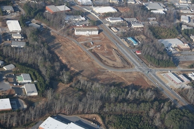 2840 Trotters Pky, Alpharetta, GA à vendre - Photo du bâtiment - Image 2 de 2