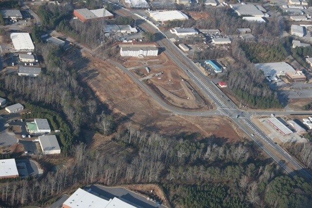 2840 Trotters Pky, Alpharetta, GA à vendre - Photo du bâtiment - Image 2 de 2