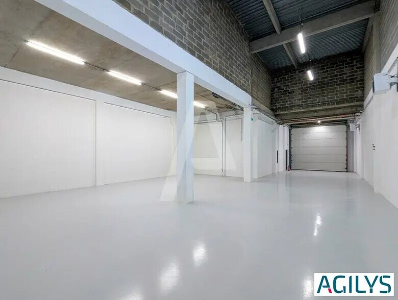 Flex in for lease - Building Photo - Image 3 of 6