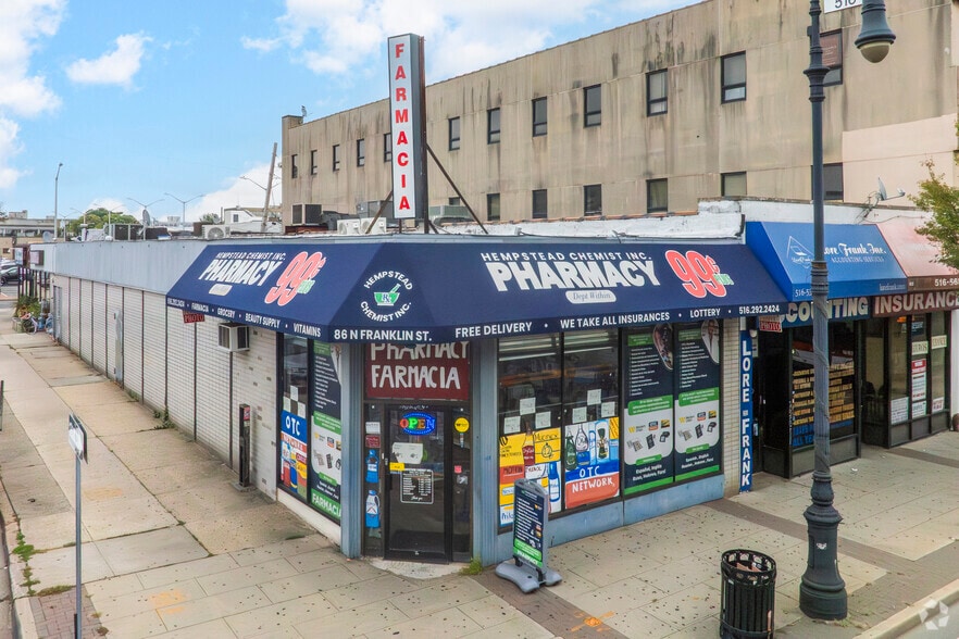 84 N Franklin St, Hempstead, NY for lease - Primary Photo - Image 1 of 7