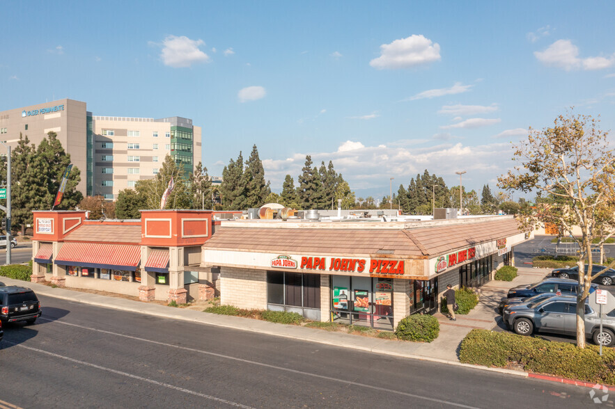 17009 Valley Blvd, Fontana, CA à louer - Photo du bâtiment - Image 2 de 31