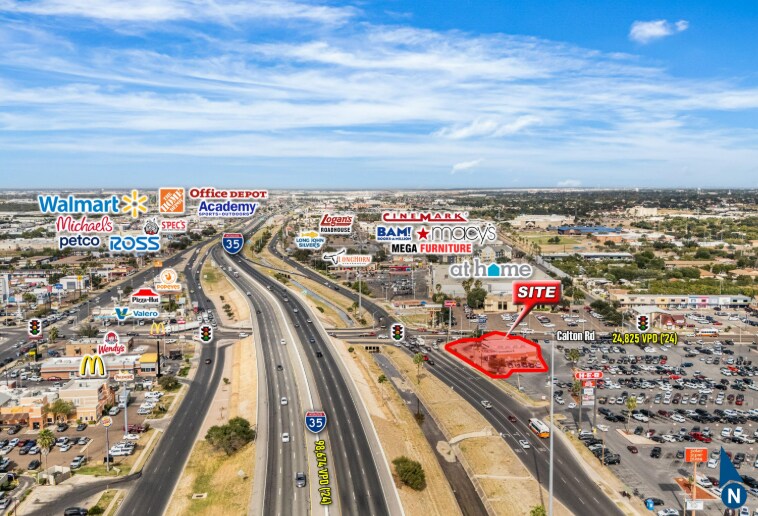 4819 San Dario Ave, Laredo, TX à vendre - Photo du bâtiment - Image 2 de 4