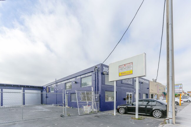 Plus de détails pour 142 W 29th St, Hialeah, FL - Industriel à vendre