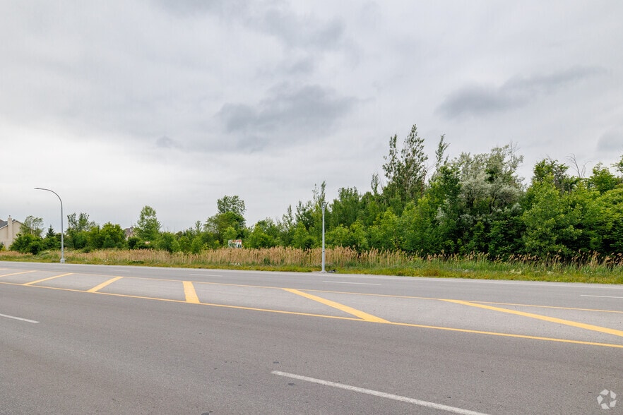 563 Rue Paillé, Laval, QC à vendre - Photo du bâtiment - Image 2 de 4