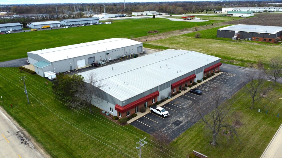633 Enterprise Ave, Dekalb, IL for sale - Building Photo - Image 2 of 15