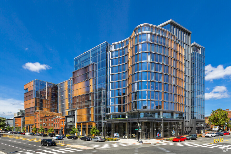 655 New York Ave NW, Washington, DC à louer - Photo principale - Image 1 de 12