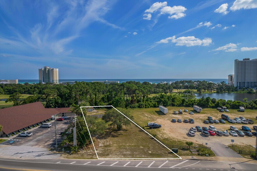 9823 Thomas Dr, Panama City Beach, FL à vendre - Aérien - Image 2 de 9