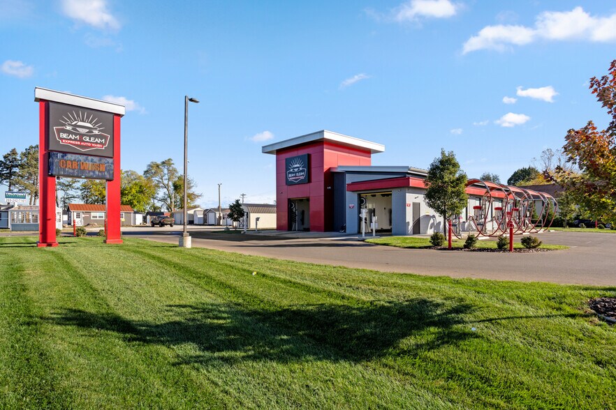 655 S US Highway 131, Three Rivers, MI à vendre - Photo du bâtiment - Image 2 de 29