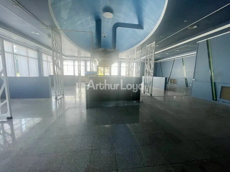 Commerce de détail dans Reims à louer - Photo intérieure - Image 3 de 7