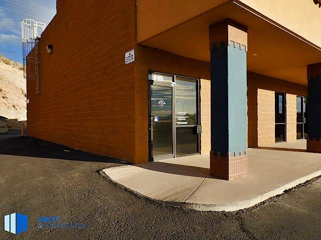 5200 N Mesa St, El Paso, TX for lease Building Photo- Image 1 of 7