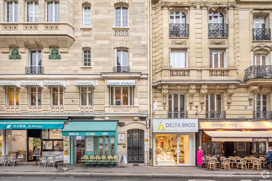 18 Rue De Mogador, Paris à louer - Photo du bâtiment - Image 3 de 17