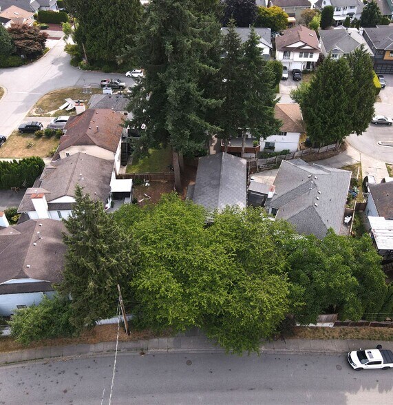1285 Pitt River Rd, Port Coquitlam, BC à vendre - Photo du bâtiment - Image 2 de 4