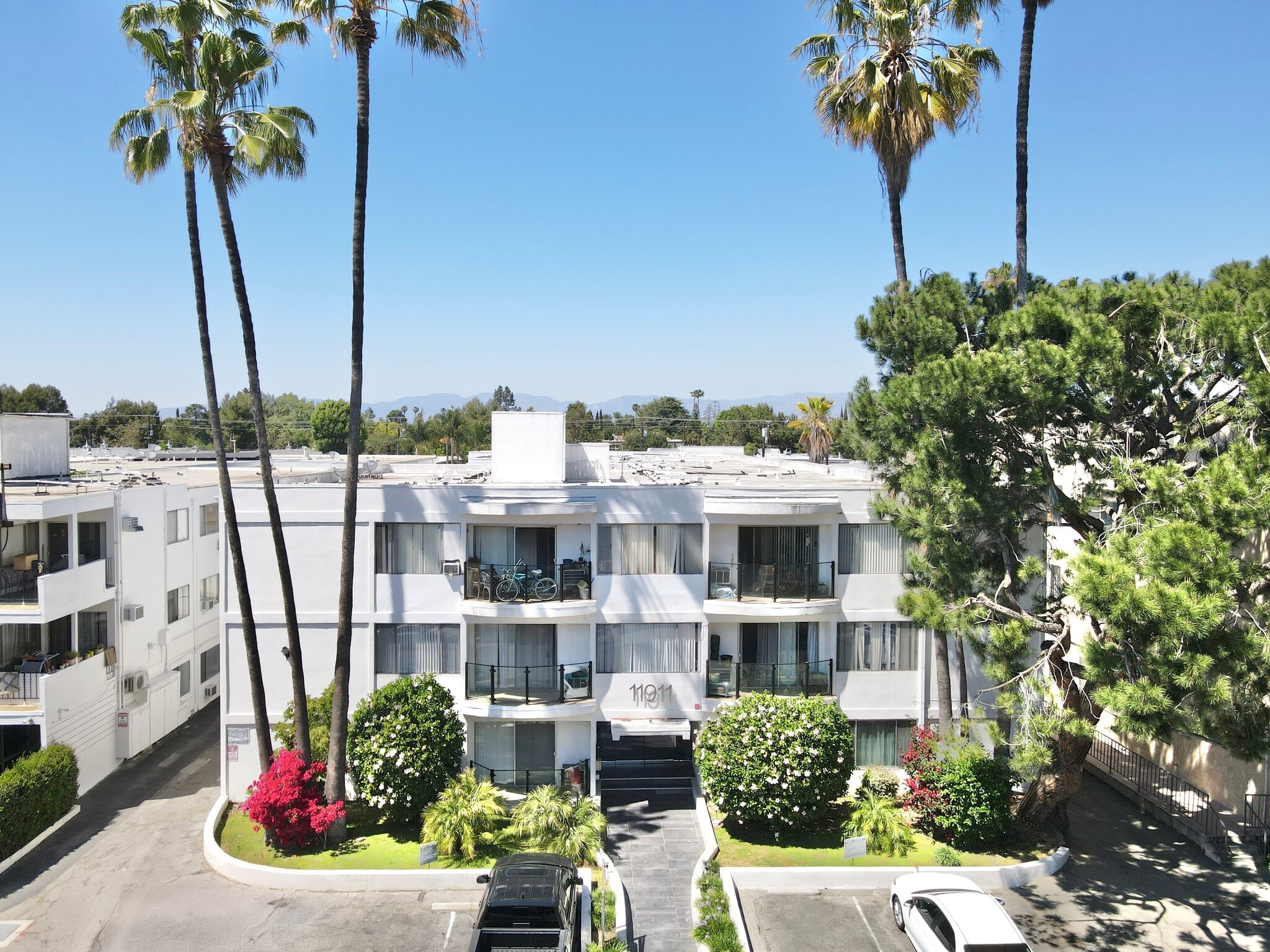 11911 Weddington St, Valley Village, CA for sale Building Photo- Image 1 of 11