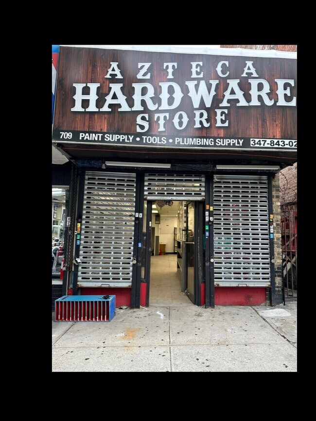 Plus de détails pour 709 Mace Ave, Bronx, NY - Bureau/Commerce de détail à louer