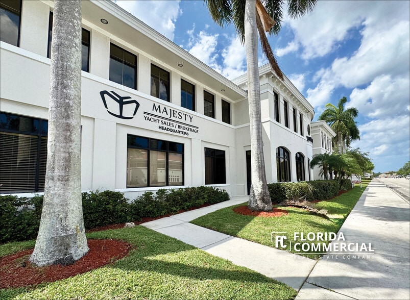 2300 SE Monterey Rd, Stuart, FL à louer - Photo du bâtiment - Image 2 de 11