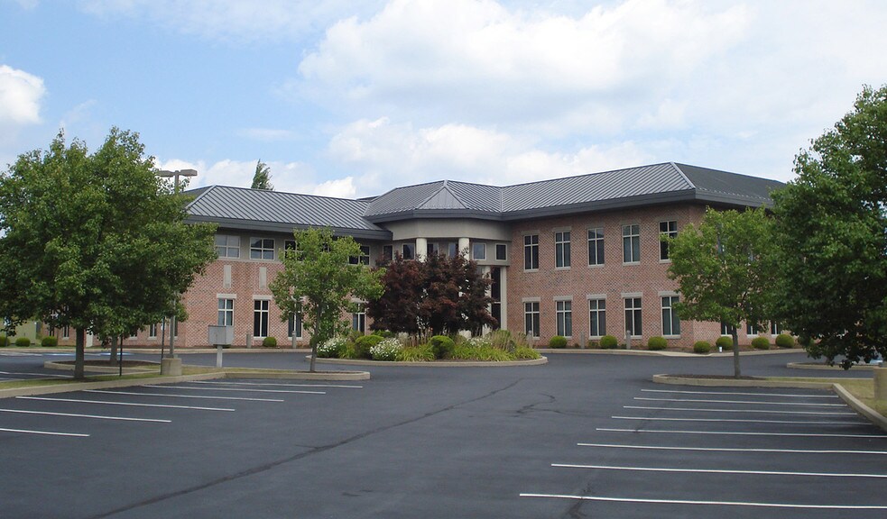 4 Grandview Cir, Canonsburg, PA à louer - Photo du bâtiment - Image 2 de 11