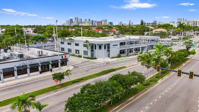 Plus de détails pour 1776 E Sunrise Blvd, Fort Lauderdale, FL - Bureau/Médical, Commerce de détail à louer