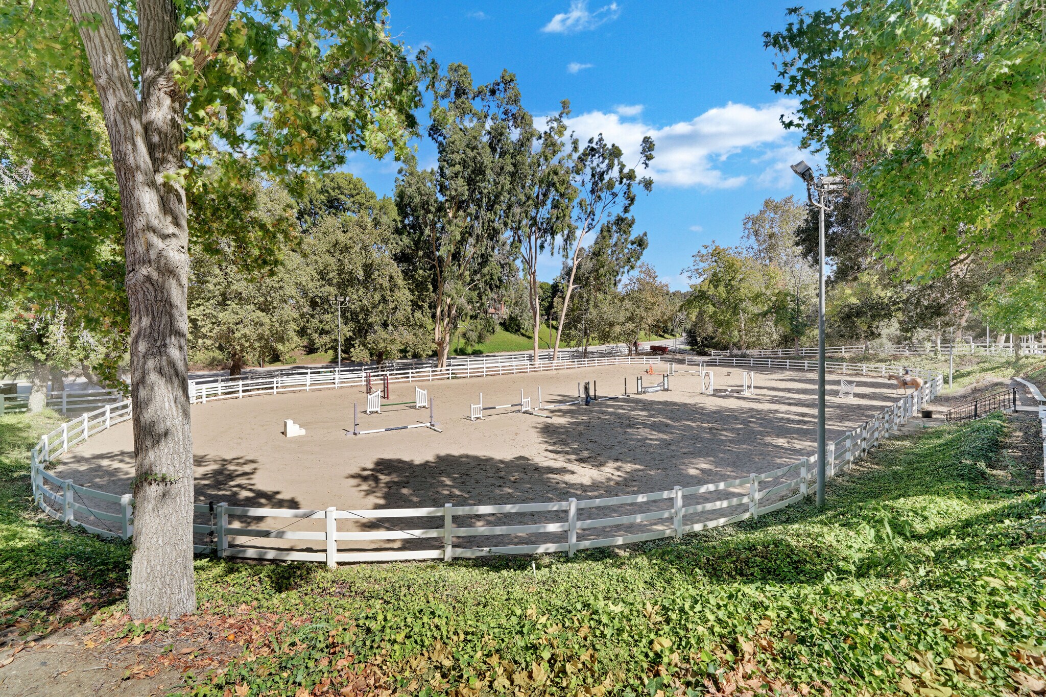 6352 E Nohl Ranch Rd, Anaheim, CA à vendre Photo principale- Image 1 de 35