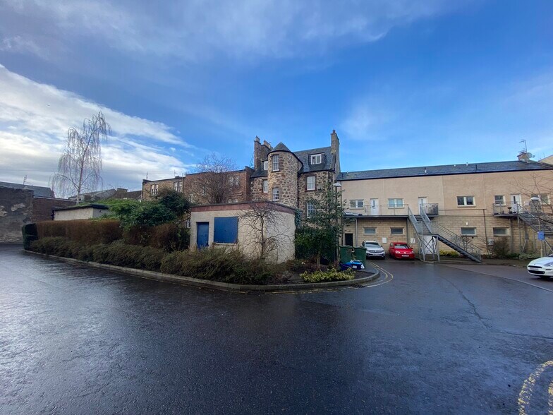 3/2 Ambassador Ct, Musselburgh à vendre - Photo du bâtiment - Image 3 de 5