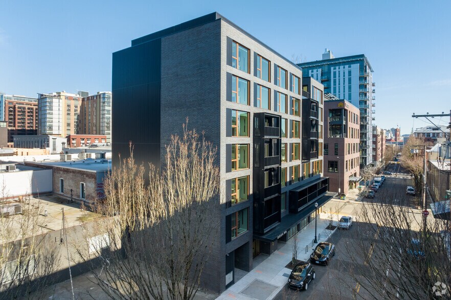 1315 NW Johnson St, Portland, OR for lease - Building Photo - Image 2 of 4