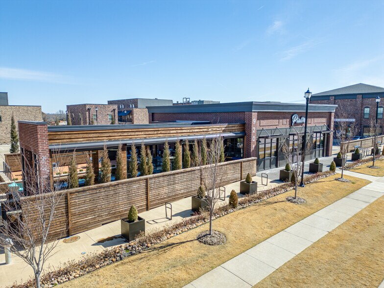 9201 Ra Young Jr Dr, Fort Smith, AR à vendre - Photo du bâtiment - Image 2 de 6